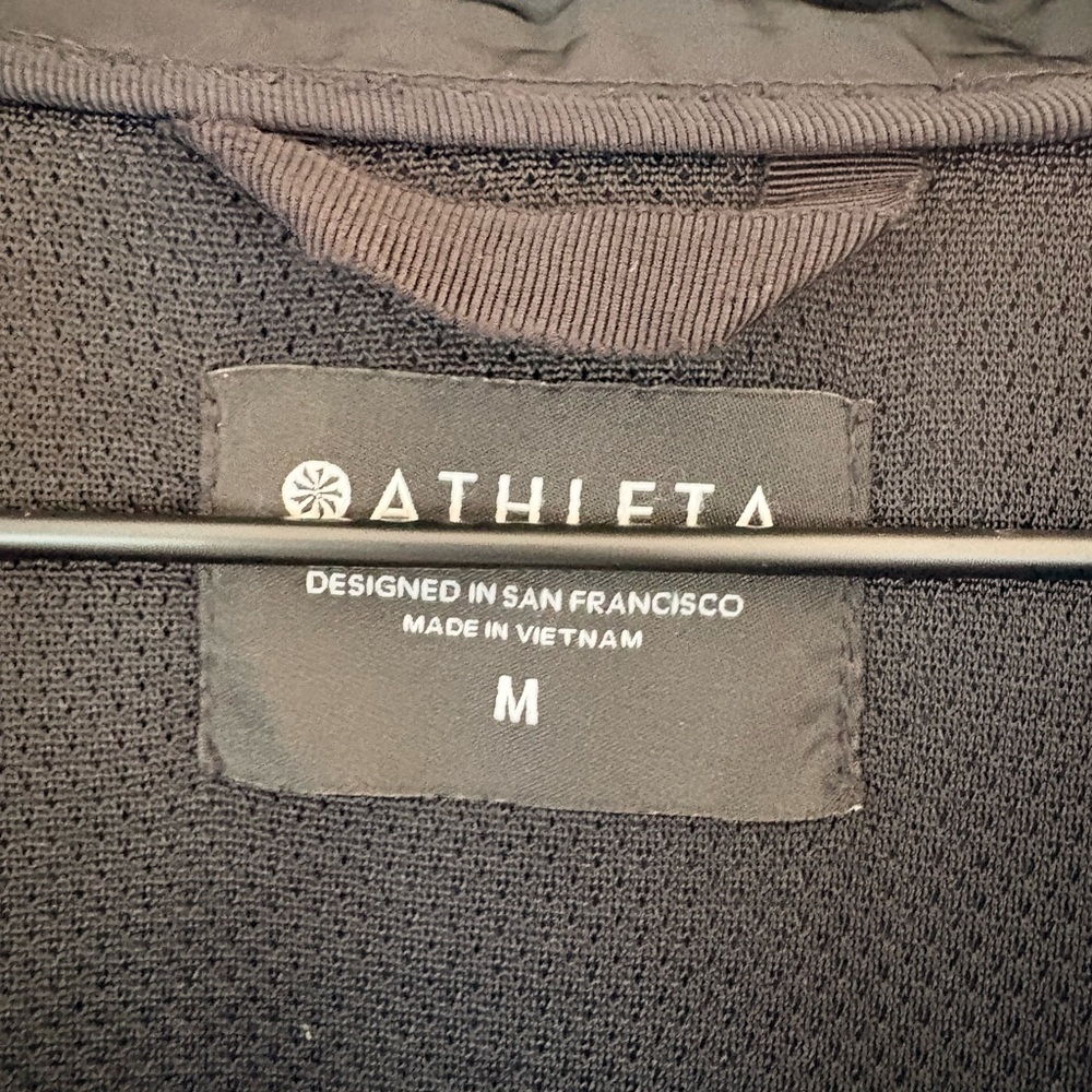 EUC Athleta Rain Jacket - Picture 7 of 10